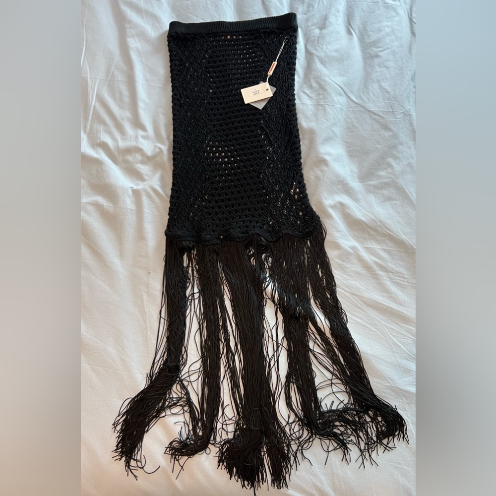 NWT KNIT BLACK SKIRT - size L - elastic fabric - brand Paradise USA